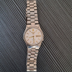 Vintage Seiko 5 Automatic GreyandWhite